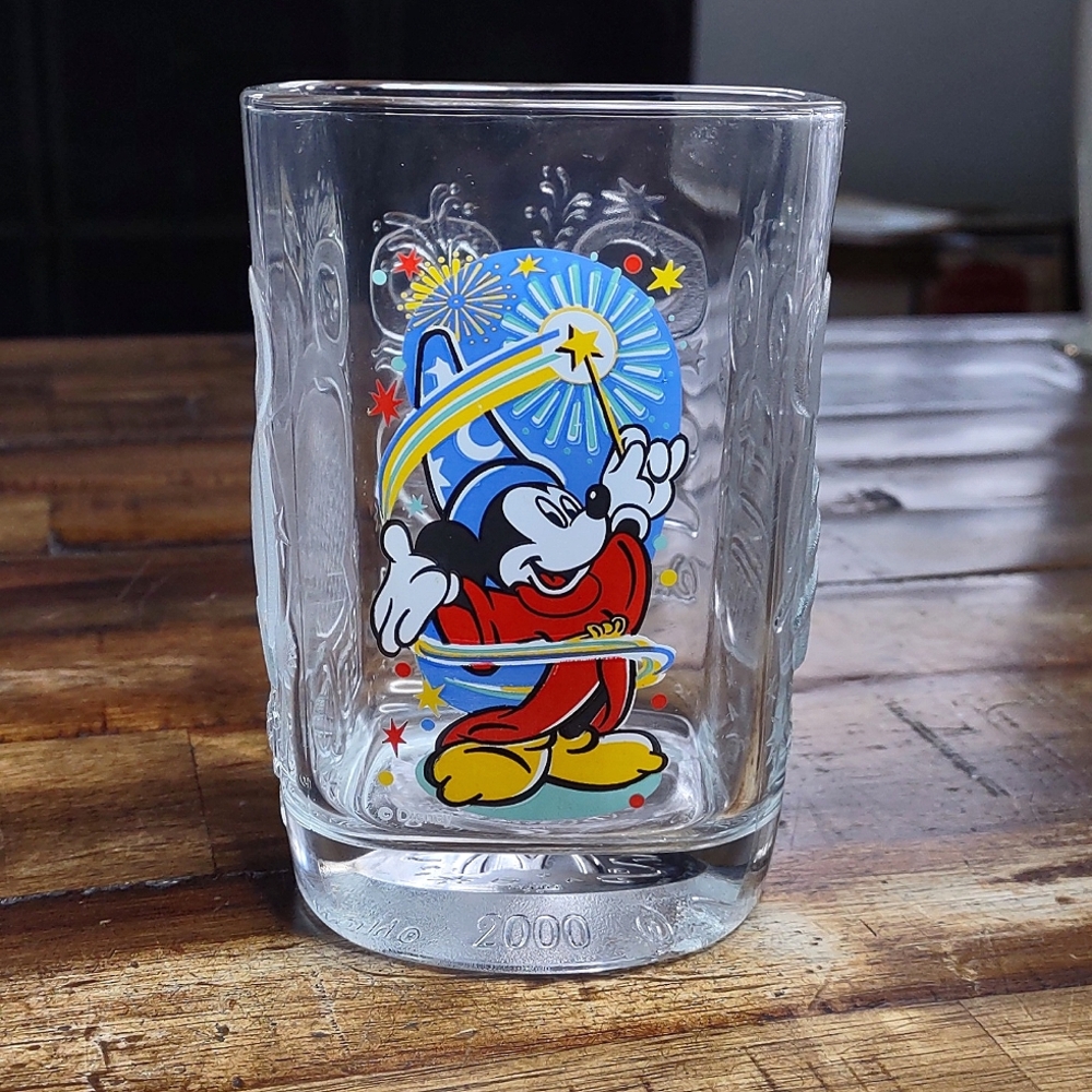 Walt Disney World 2000 Fantasia Epcot Glass